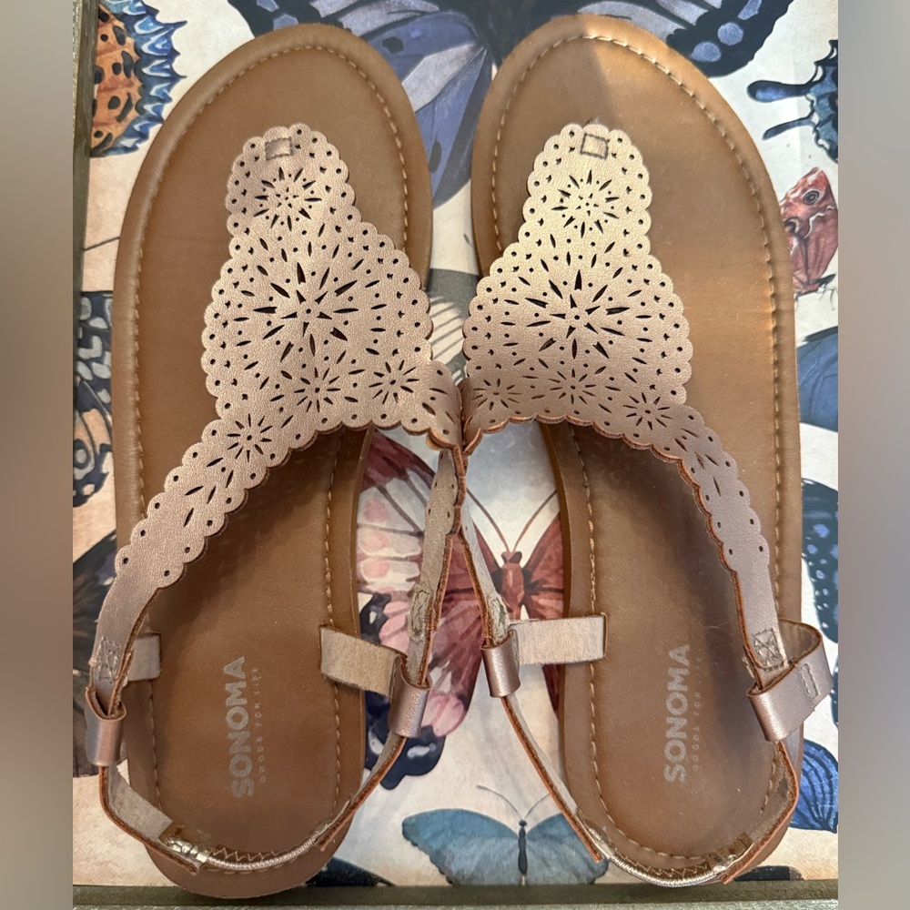 Sonoma Metallic Rose Thong Sandals with Laser-Cut Floral Upper